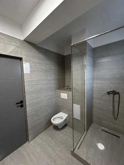 Apartament cu 2 camere decomandat, mobilat în Intim