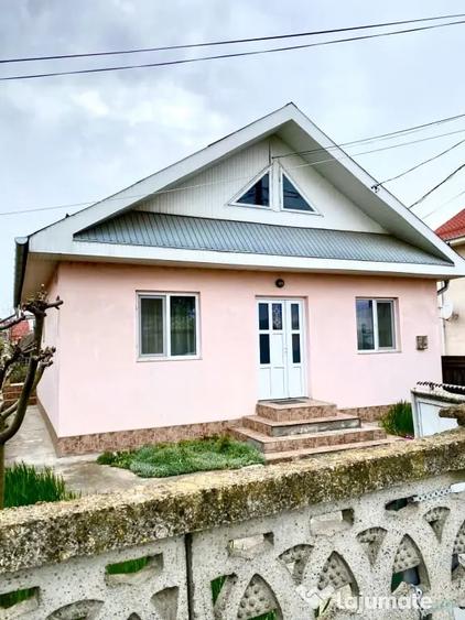 Casă cu 4 camere în Central