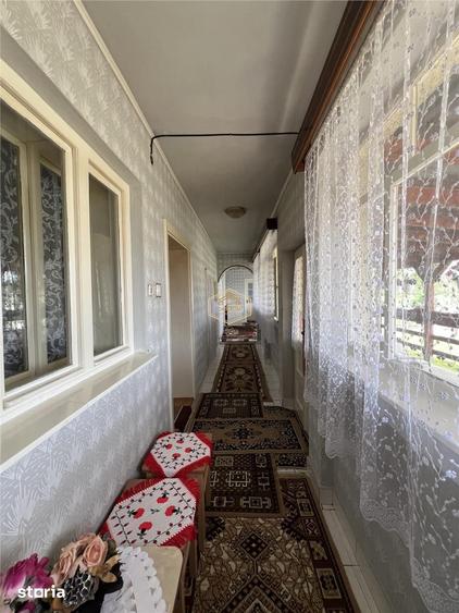 Casă cu 4 camere cu Teren 1656 Mp în Livada