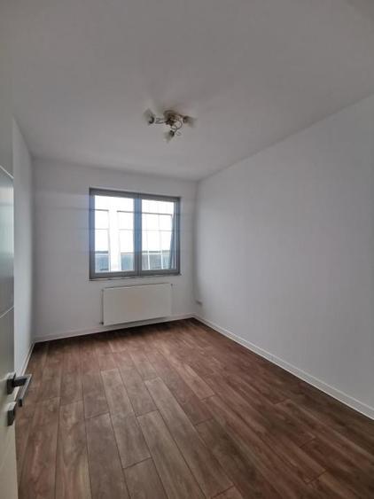 Apartament cu 3 camere, mobilat în Băneasa