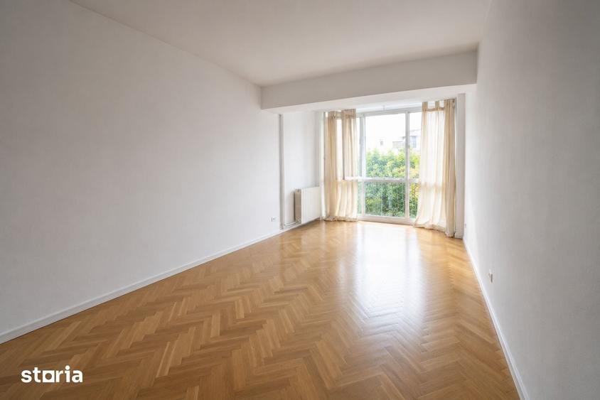 Apartament cu 3 camere decomandat în Plopilor