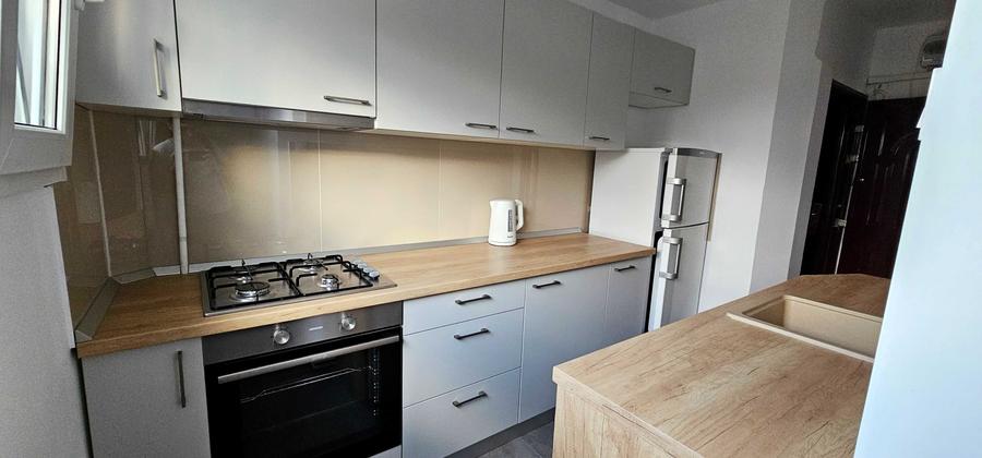 Apartament cu 2 camere semidecomandat în Calea București
