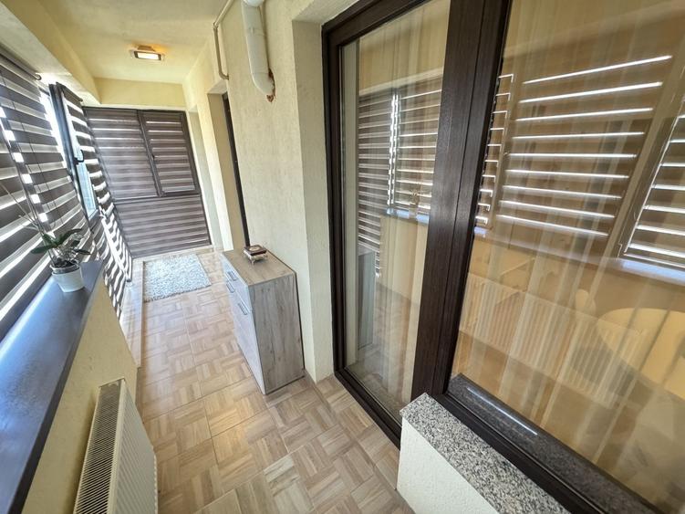 Apartament cu 2 camere decomandat, mobilat în Tomis Plus
