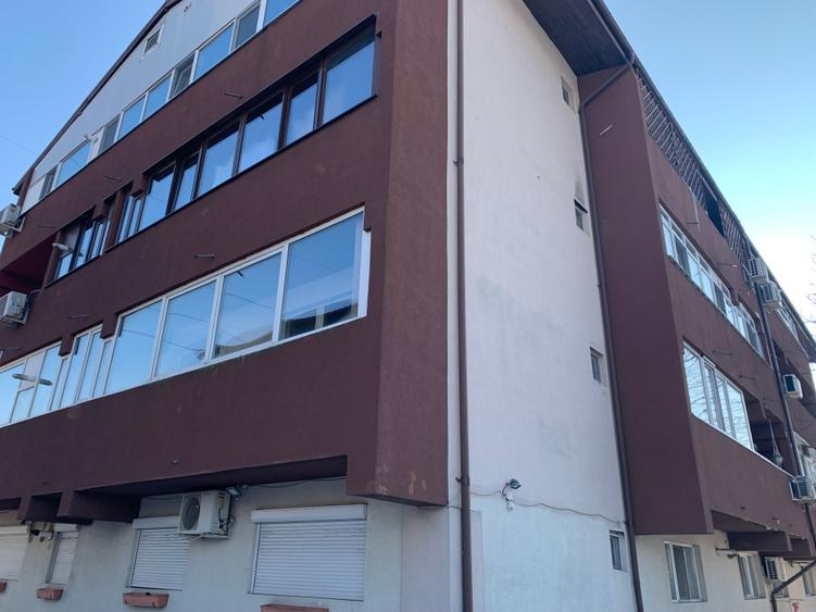Apartament cu 3 camere decomandat, mobilat în Berceni — fotografia 1