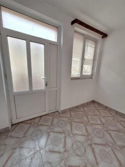 Casă cu 3 camere cu Teren 183 Mp în Central