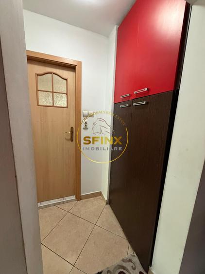 Apartament cu 4 camere decomandat, mobilat în Tei