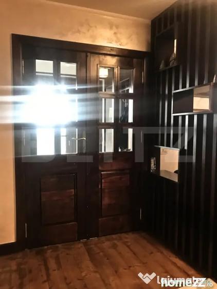Casă cu 8 camere cu Teren 774 Mp în Central