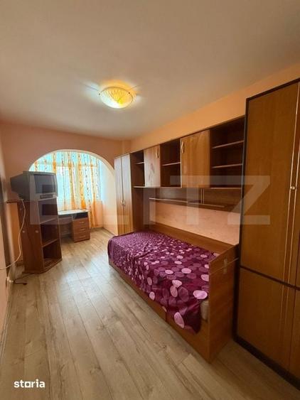 Apartament cu 3 camere decomandat în 9 Mai