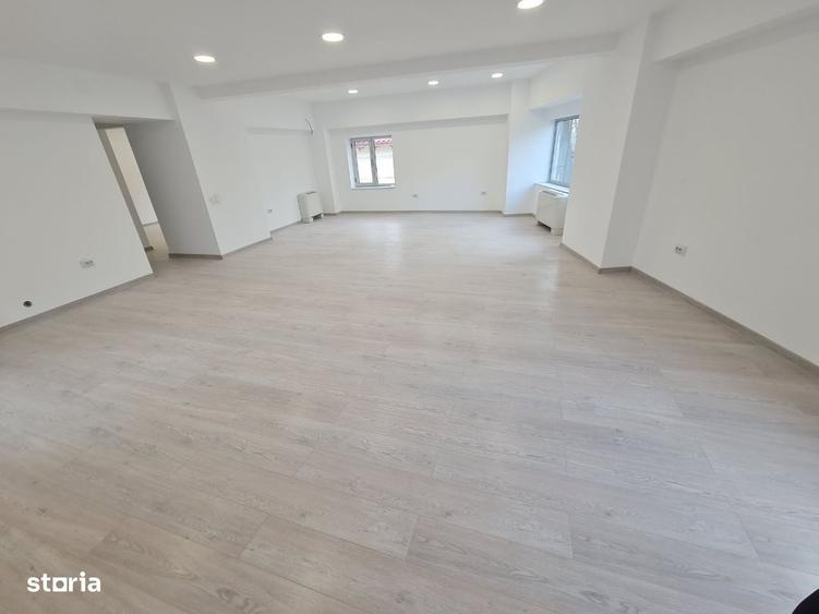 Spațiu comercial, de 75 mp, în Ultracentral