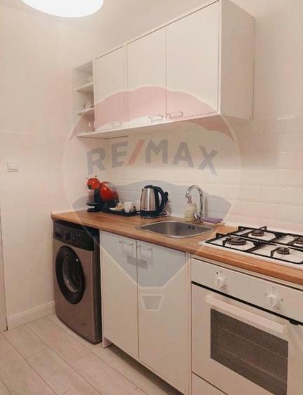 Apartament cu 2 camere semidecomandat, mobilat în Centrul Istoric
