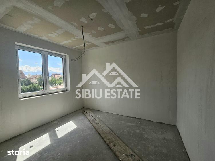 Casă cu 4 camere cu Teren 520 Mp în Gușterița