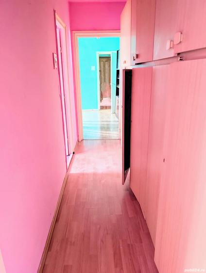 Apartament cu 3 camere semidecomandat în Făgăraș