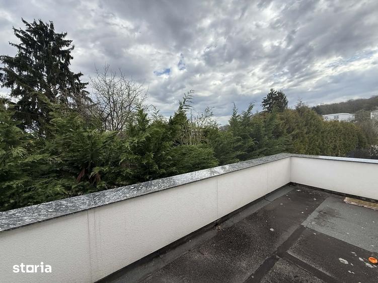 Casă cu 5 camere cu Teren 800 Mp în Făget