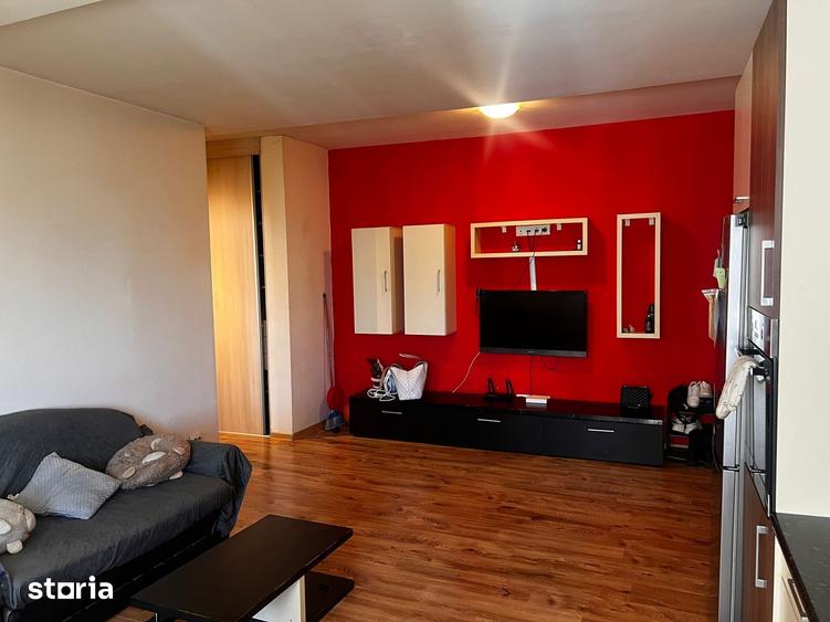 Apartament cu 3 camere în Vasile Aaron