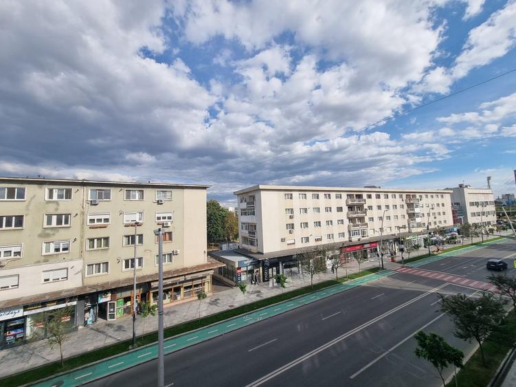 Apartament cu 2 camere decomandat, mobilat în Ultracentral