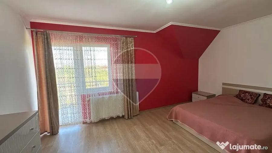 Casă cu 5 camere cu Teren 535 Mp în Sântandrei