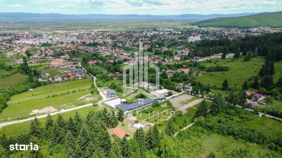 Teren de 784 mp, în Central