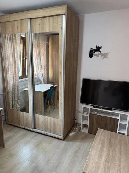 Garsonieră semidecomandată în Tei