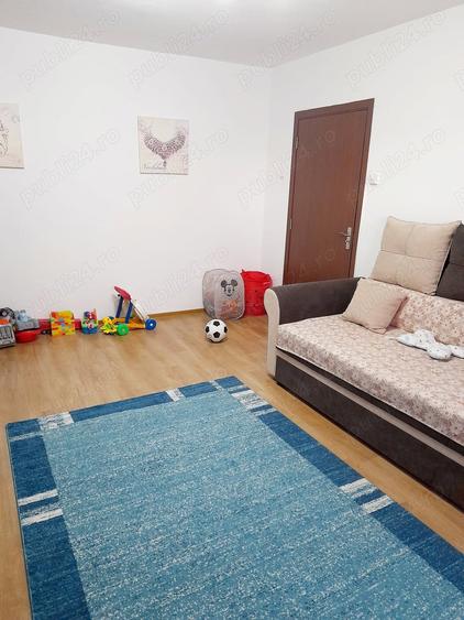 Apartament cu 2 camere semidecomandat în Turnișor