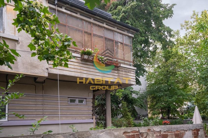 Casă individuală cu 8 camere cu Canalizare în Iancului