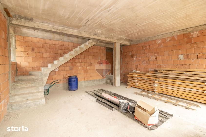 Casă cu 5 camere cu Teren 1000 Mp în Balotești