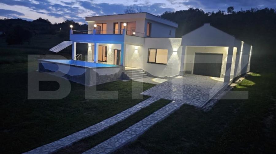 Casă cu 5 camere cu Teren 3200 Mp în Luncoiu de Sus
