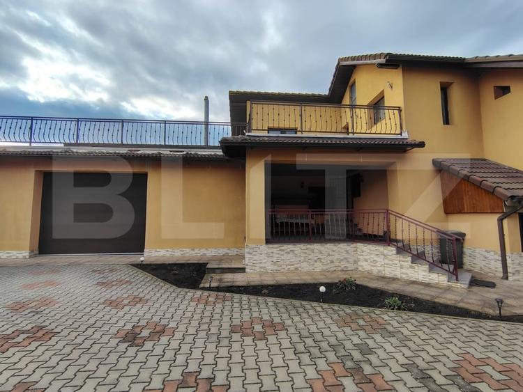 Casă individuală cu 7 camere cu Piscina în Mihai Viteazu