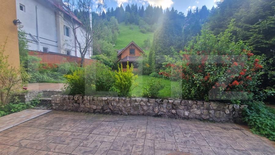 Casă individuală cu 12 camere cu Teren 4780 Mp în Moieciu