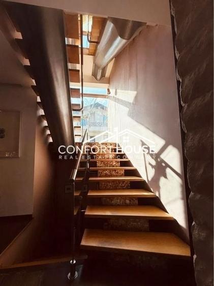 Casă individuală cu 6 camere cu Piscina în Iancu Nicolae