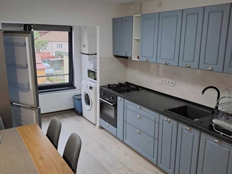 Apartament cu 2 camere decomandat în Hărmanului