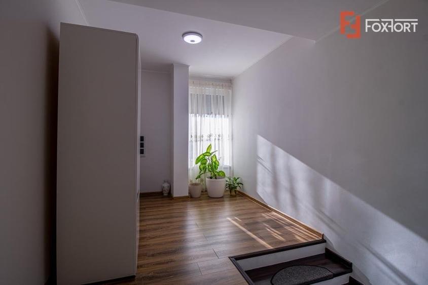 Casă individuală cu 3 camere cu Teren 705 Mp în Carani