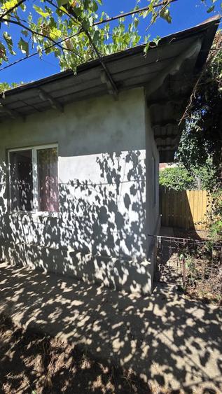 Casă cu 5 camere cu Teren 747 Mp în Gropeni