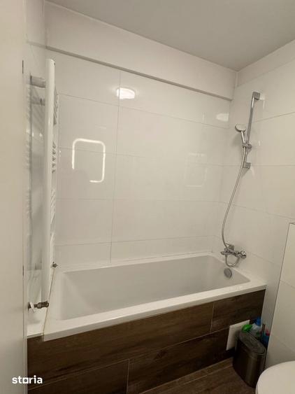 Casă cu 3 camere cu Canalizare în Central