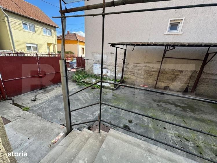 Casă cu 3 camere semidecomandat în Deve