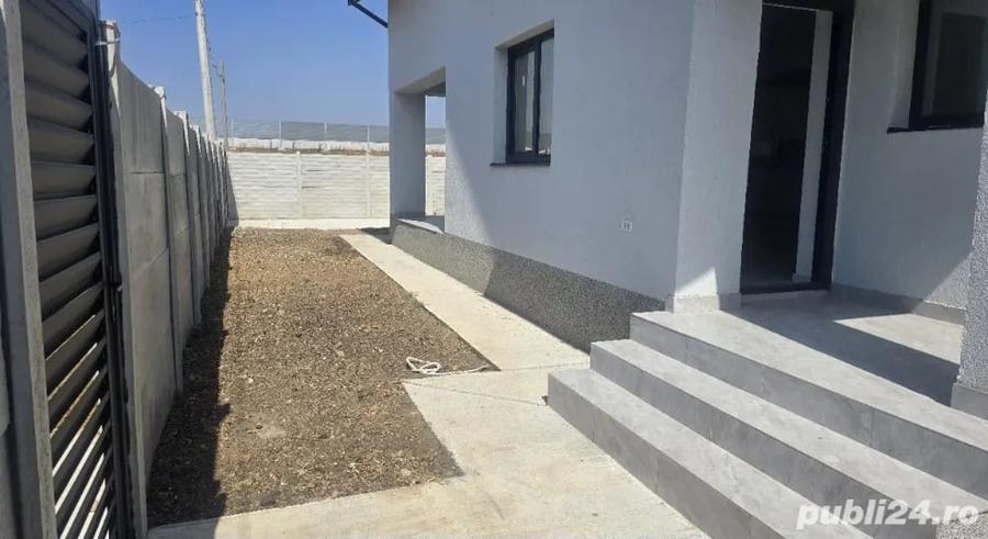 Casă cu 4 camere în Berceni