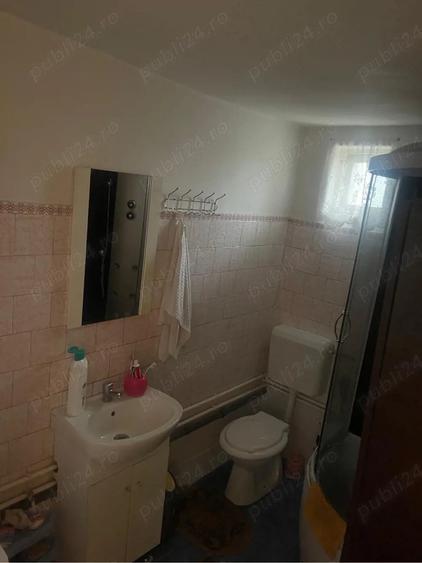 Casă cu 3 camere cu Teren 2000 Mp în Glodeanu Sărat