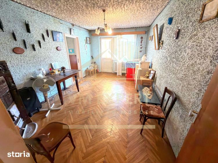 APARTAMENT 3 CAMERE ETAJ 4 CAMPULUNG - 1
