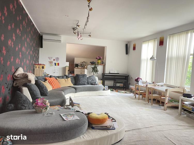Casă cu 6 camere cu Teren 1745 Mp în Aradul Nou