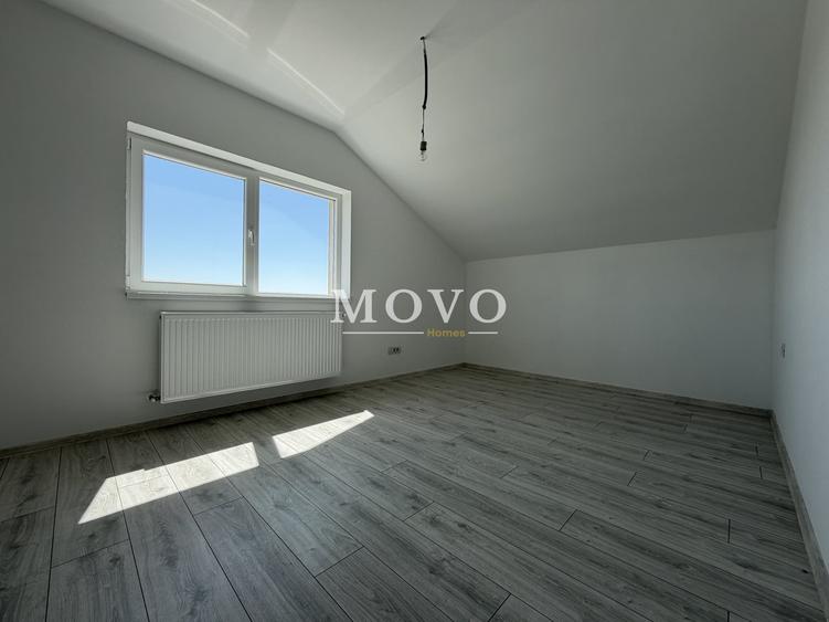 Duplex cu 4 camere cu Canalizare în Moșnița Nouă