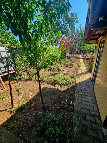 Casă individuală cu 9 camere cu Garaj în Strejnicu