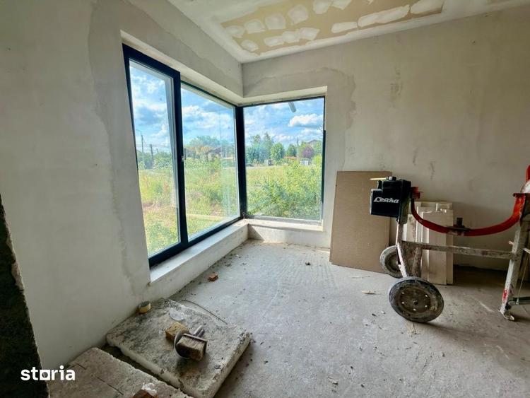Casă cu 4 camere cu Teren 380 Mp în Cârcea