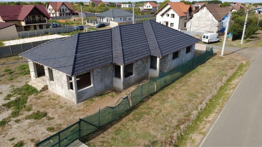 Peciu Nou Casa individuala pe parter, teren 950 mp, racordata la apa, gaz si curent - 1