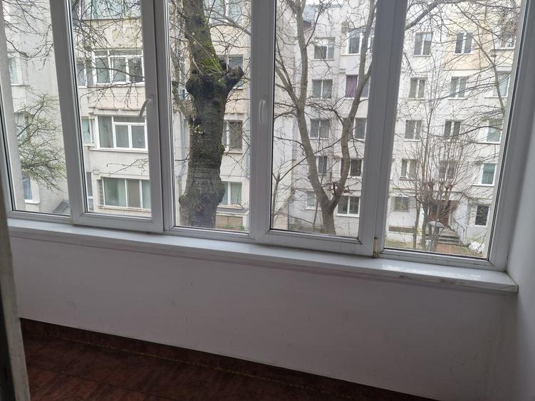 Apartament cu 3 camere în George Enescu