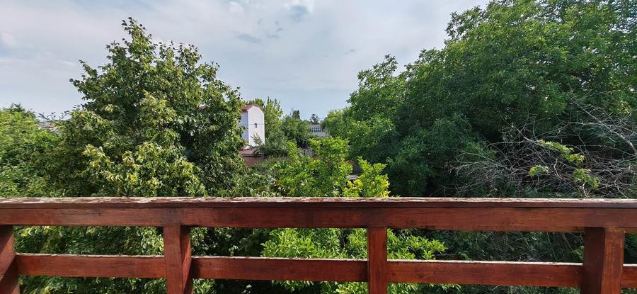 Casă individuală cu 4 camere cu Teren 230 Mp în Apărătorii Patriei