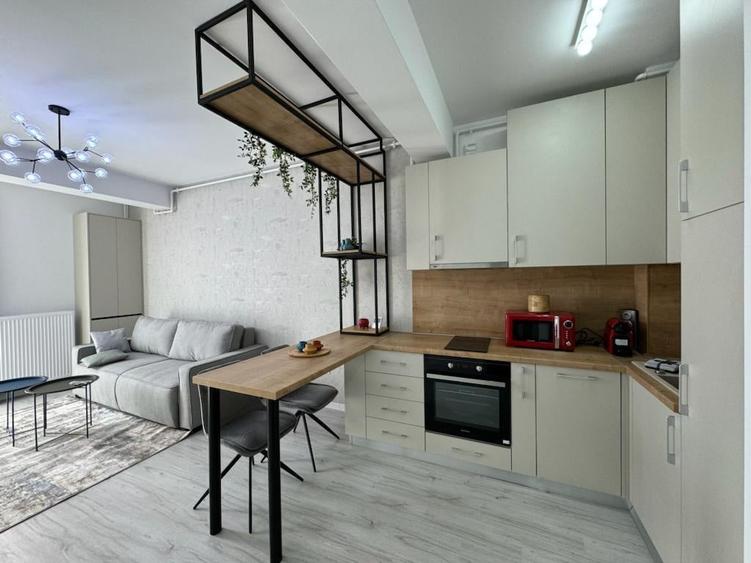 Apartament cu 2 camere decomandat, mobilat în Mamaia