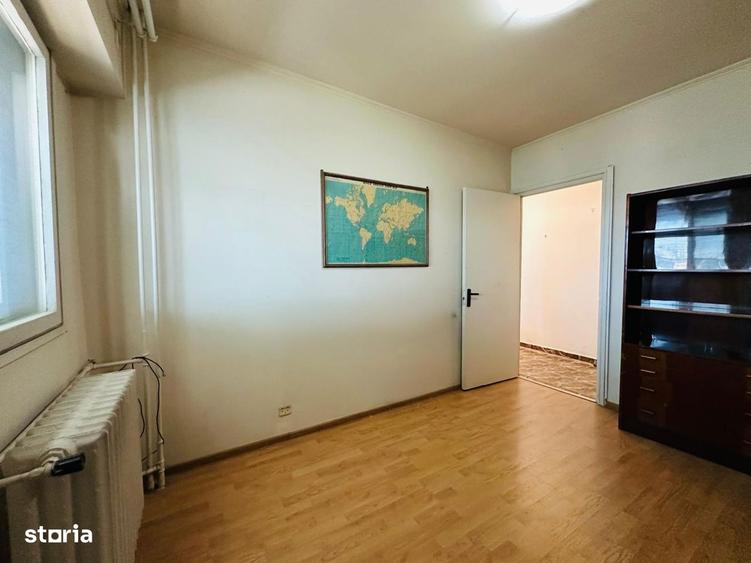 Apartament cu 3 camere decomandat în Colentina