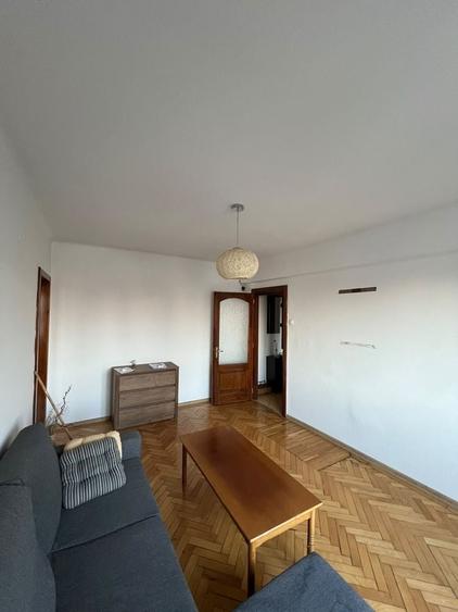 Apartament cu 2 camere nedecomandat în Central