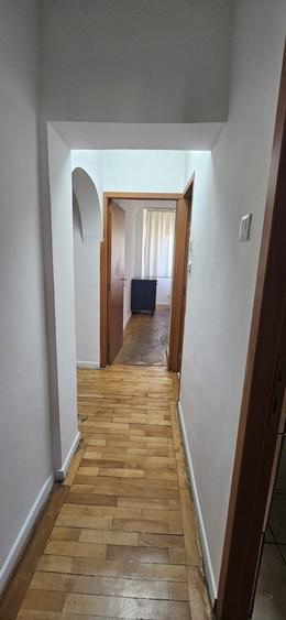 Apartament cu 4 camere decomandat, mobilat în Iancului