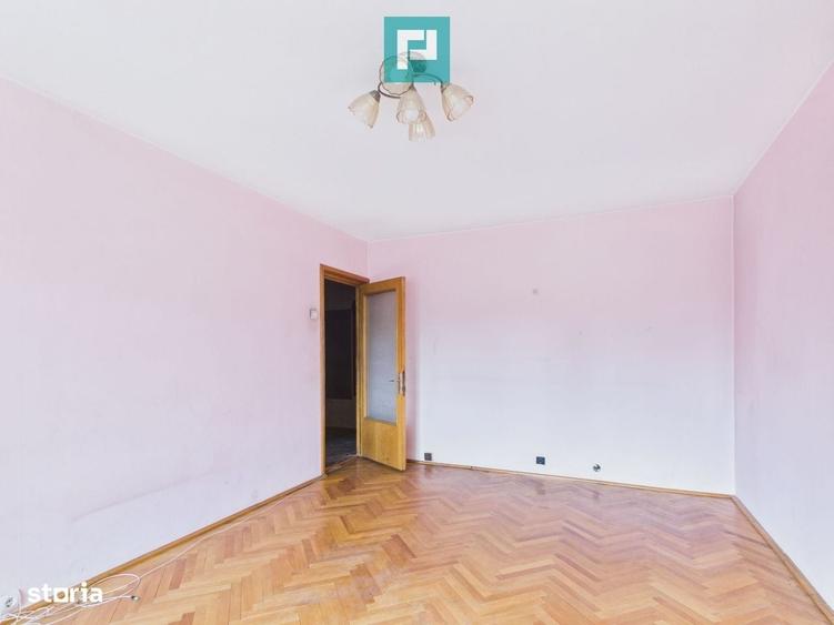 Apartament cu 3 camere decomandat în Central