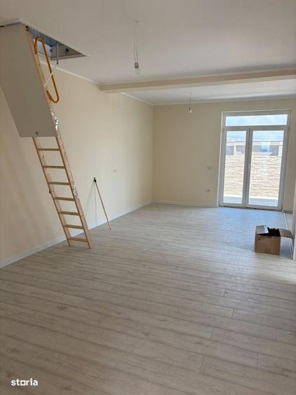 Apartament cu 3 camere în Bucovăț